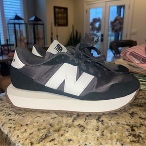 New Balance 237 Men's Size 4 Women 5.5  US Gray Black